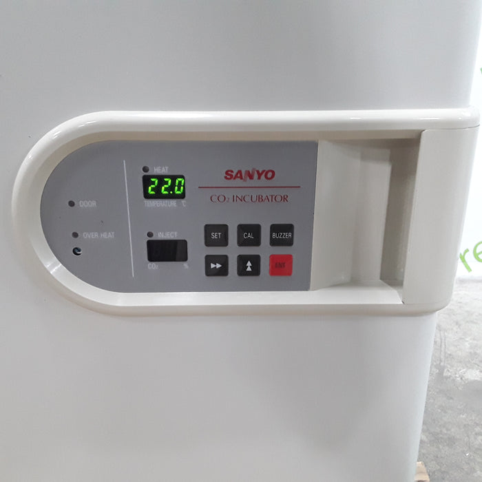 Sanyo MCO-17A CO2 Incubator