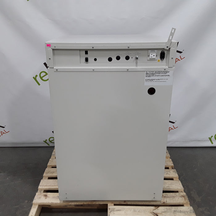 Thermo Scientific 3110 CO2 Water Jacketed Incubator