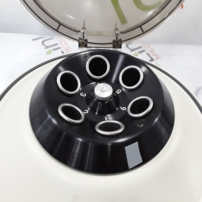Clay Adams Compact 2 centrifuge
