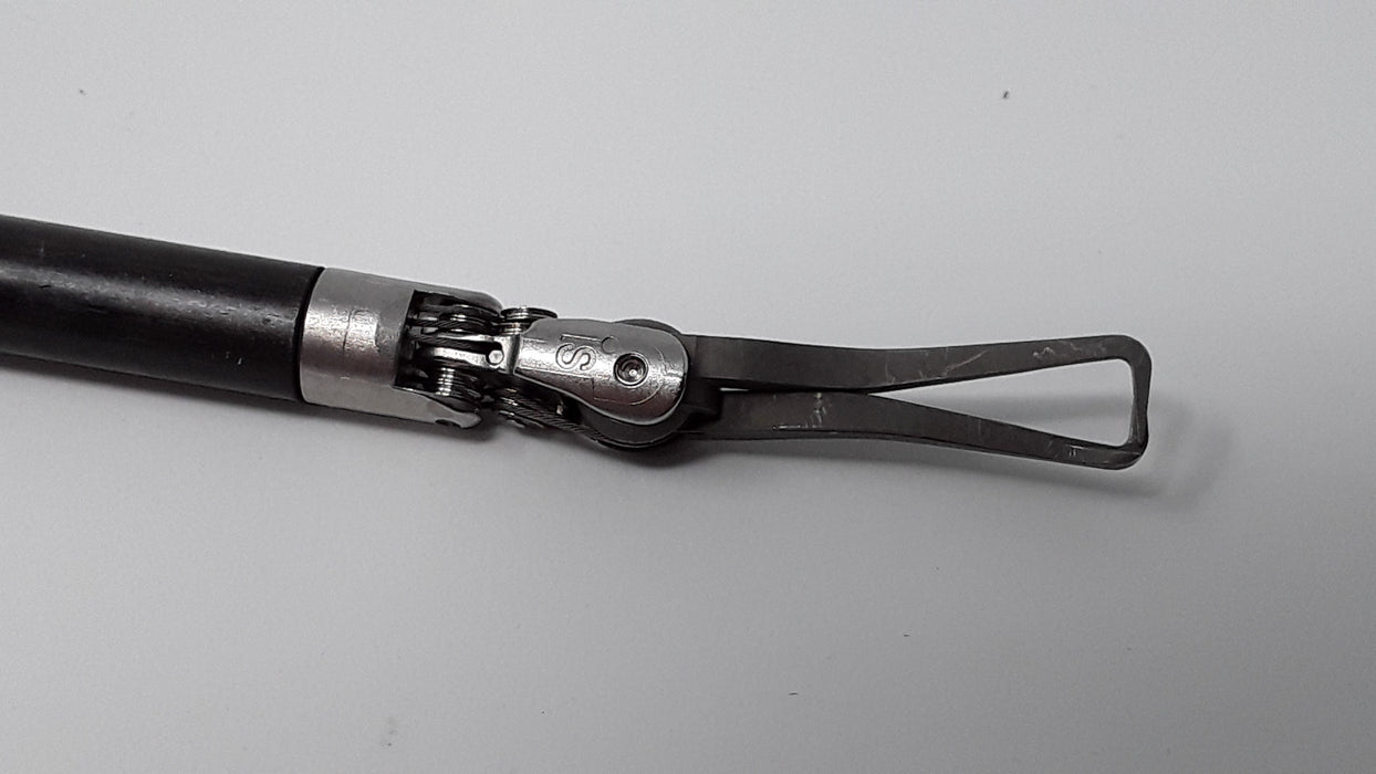Intuitive Surgical Da Vinci 420207 8mm Laparoscopy Tenaculum Forceps