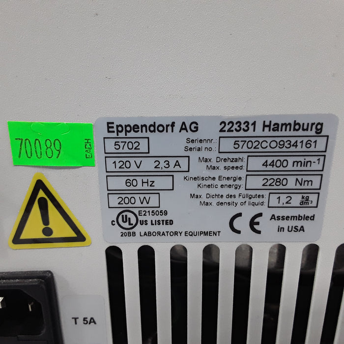 Eppendorf 5702 Bench Top Centrifuge