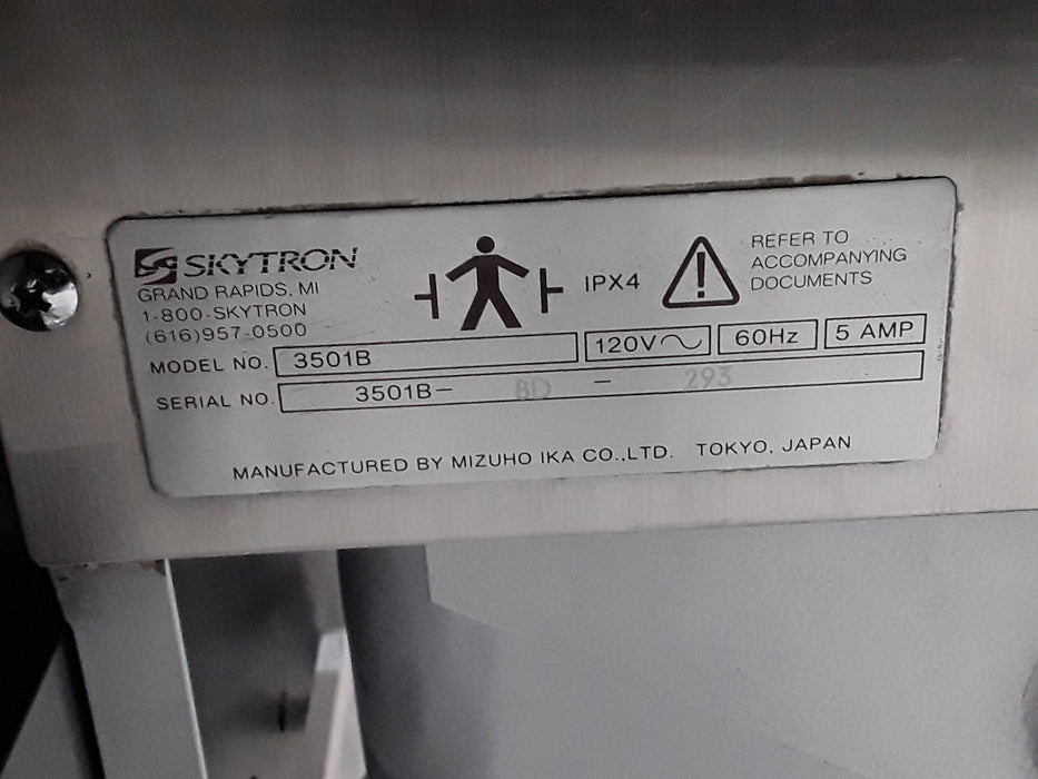 Skytron 3501B Surgical Table