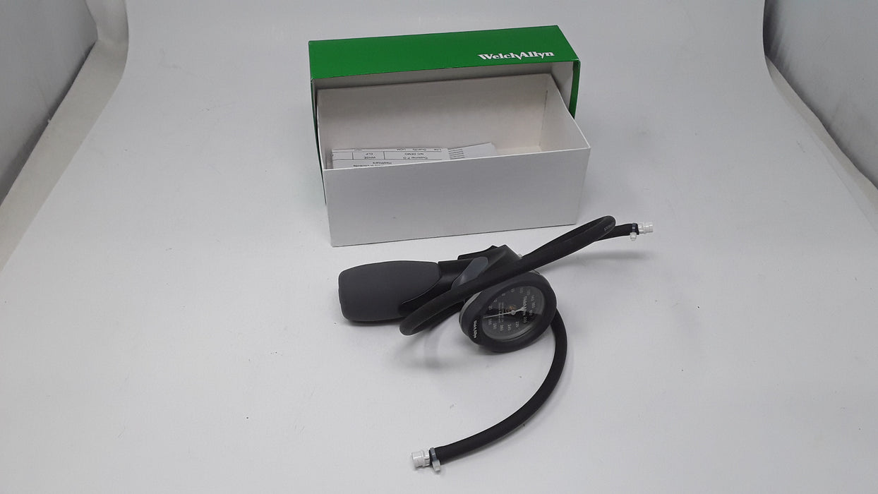 Welch Allyn 5098-31 DS66 Trigger Aneroid Sphygmomanometer