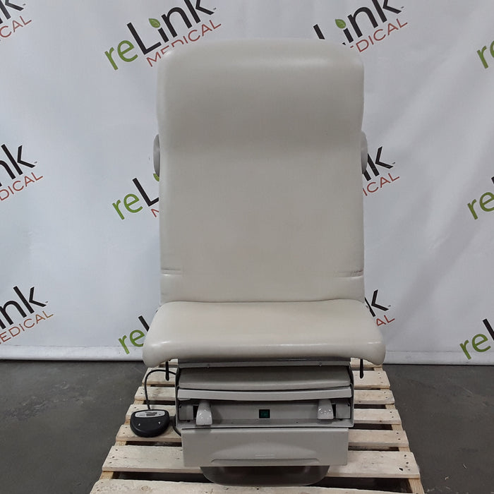 Midmark 222 Procedure Chair