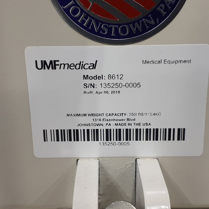 UMF Medical 8612 Exam Table