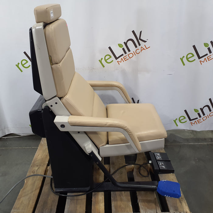 Midmark 413 Procedure Chair