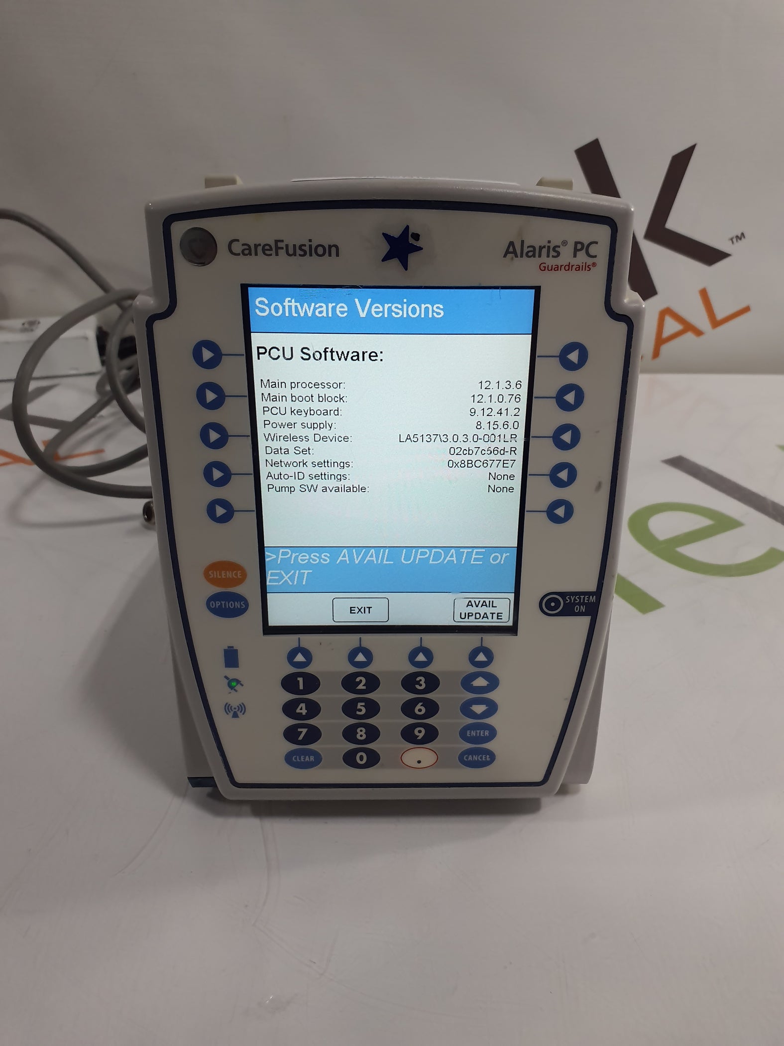 Carefusion Alaris 8015 Large Screen Poc Infusion Pump — Relink Medical