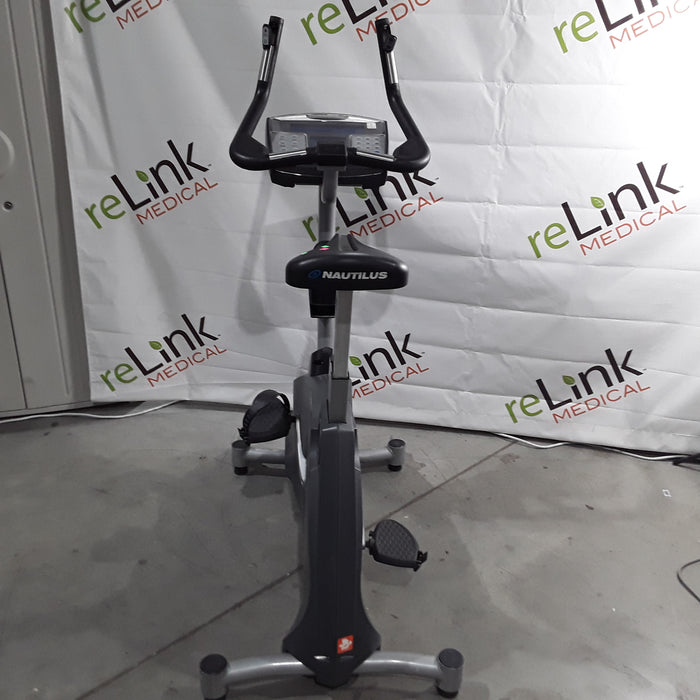 Med-Fit Systems, Inc. Nautilus U916 Upright Bike