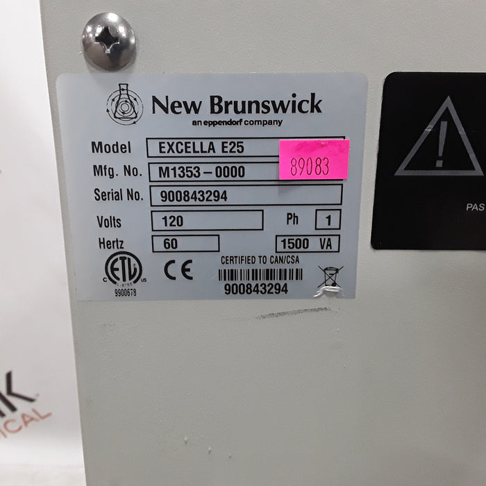 New Brunswick Scientific Excella E25 Incubator Shaker