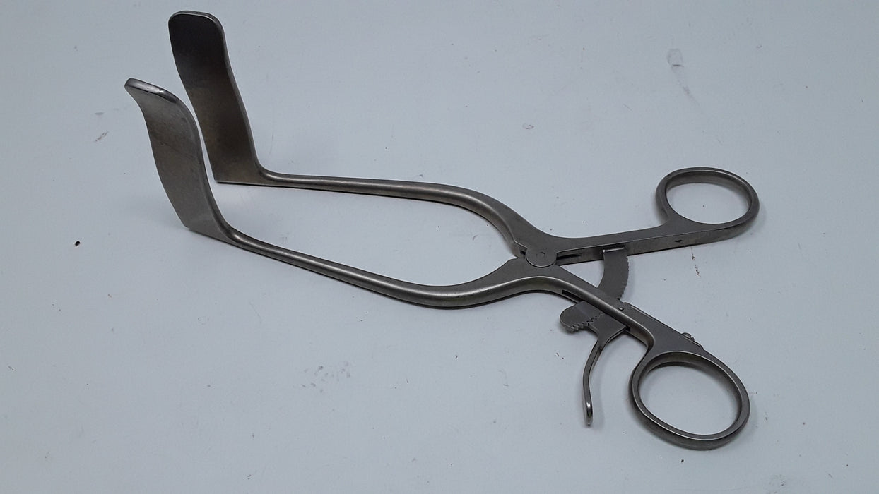 V. Mueller GL 560 Rigby Vaginal Retractor