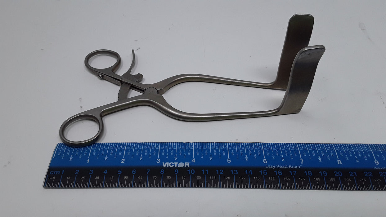 V. Mueller GL 560 Rigby Vaginal Retractor