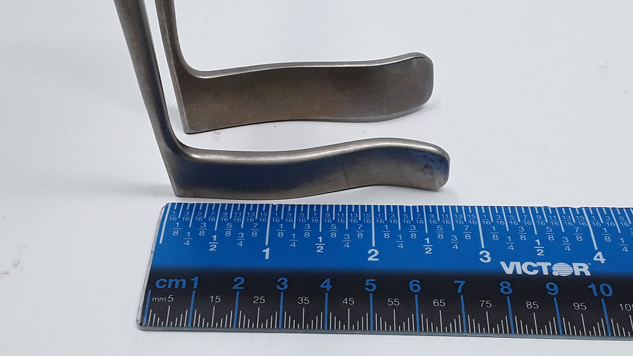 V. Mueller GL 560 Rigby Vaginal Retractor