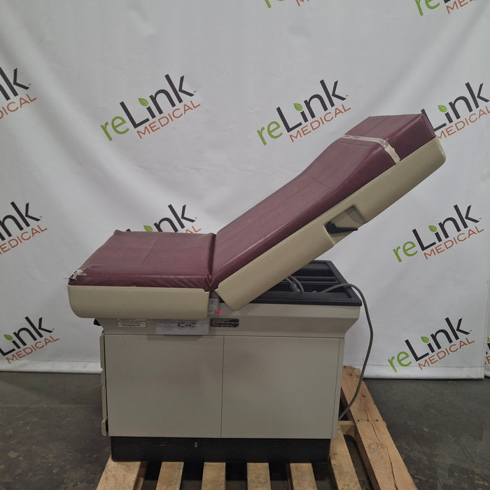 Midmark 404 Exam Table