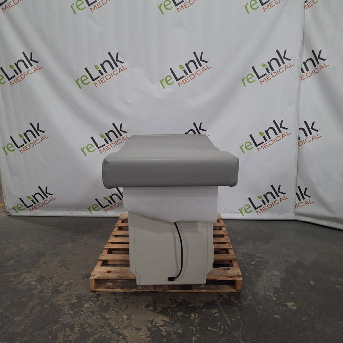 Midmark 204 Exam Table