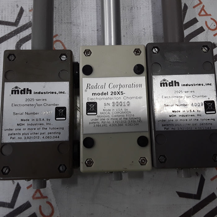 RadCal Model 2025 Ion Chambers Monitor