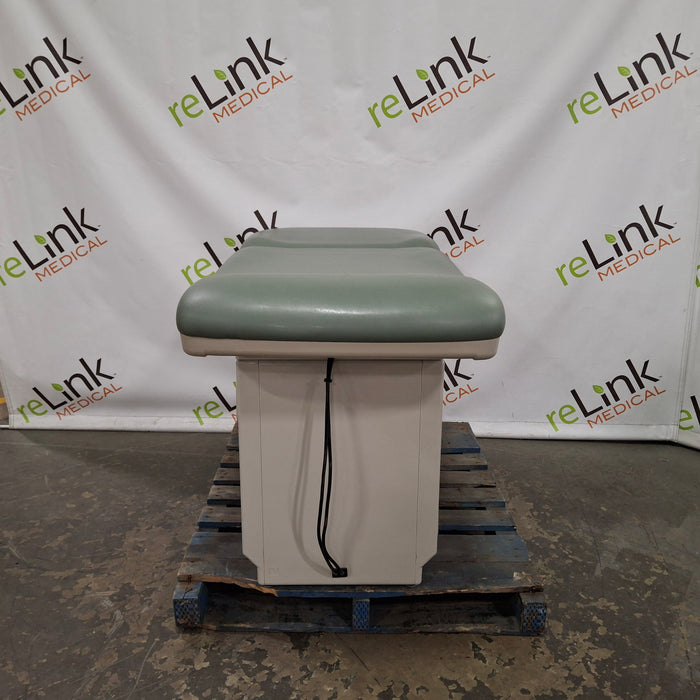 Midmark 204 Exam Table