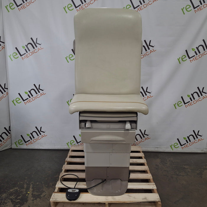 Midmark 222 Procedure Chair