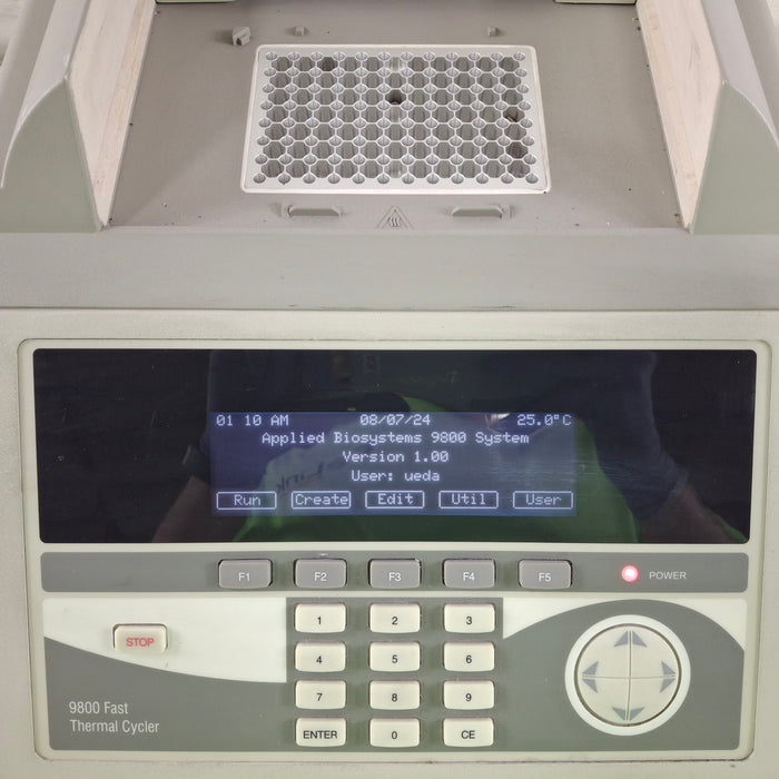 Applied Biosystems 9800 Fast Thermal Cycler