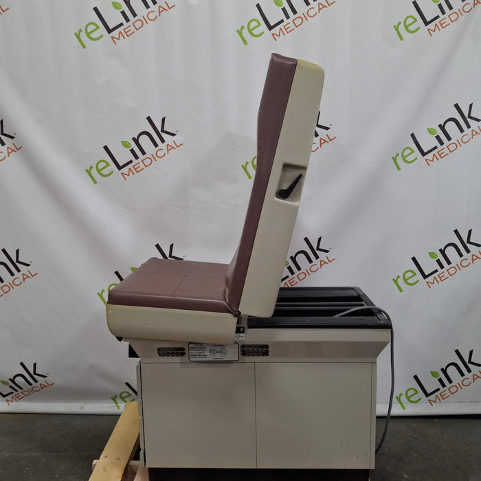 Midmark 404 Exam Table