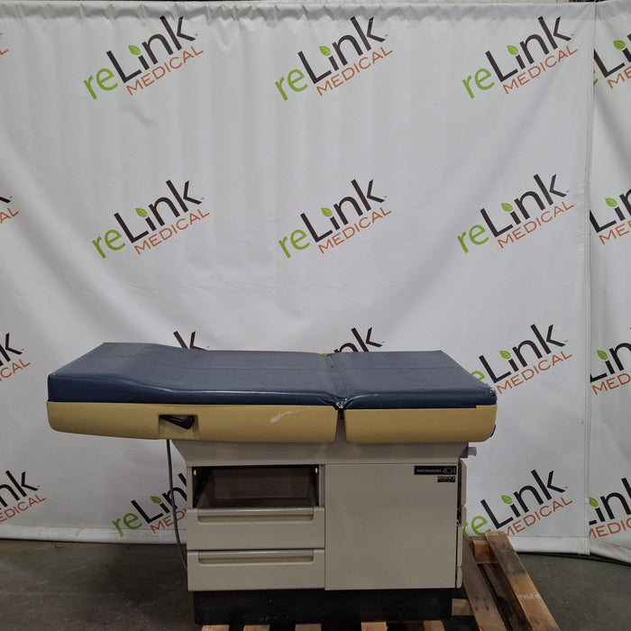 Midmark 404 Exam Table