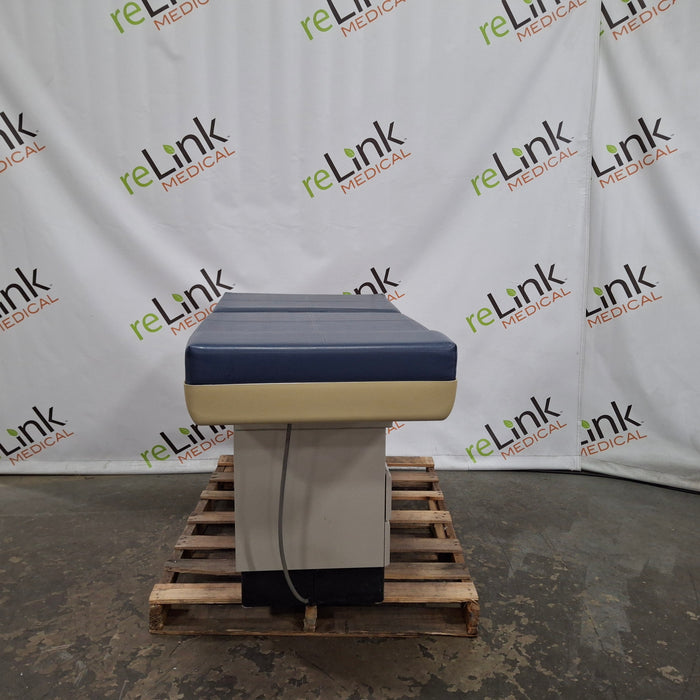 Midmark 404 Exam Table