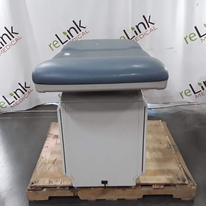 Midmark 204 Exam Table