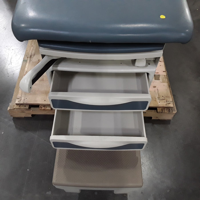 Midmark 204 Exam Table