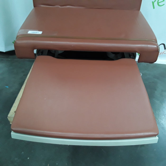 Midmark 204 Exam Table