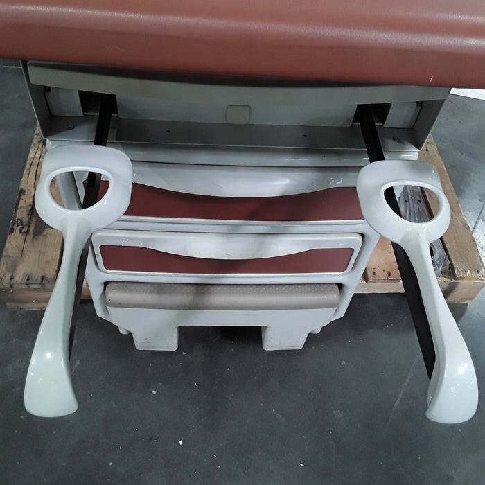 Midmark 204 Exam Table