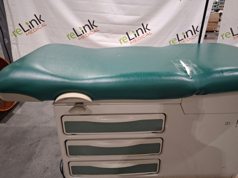 Midmark 204 Exam Table