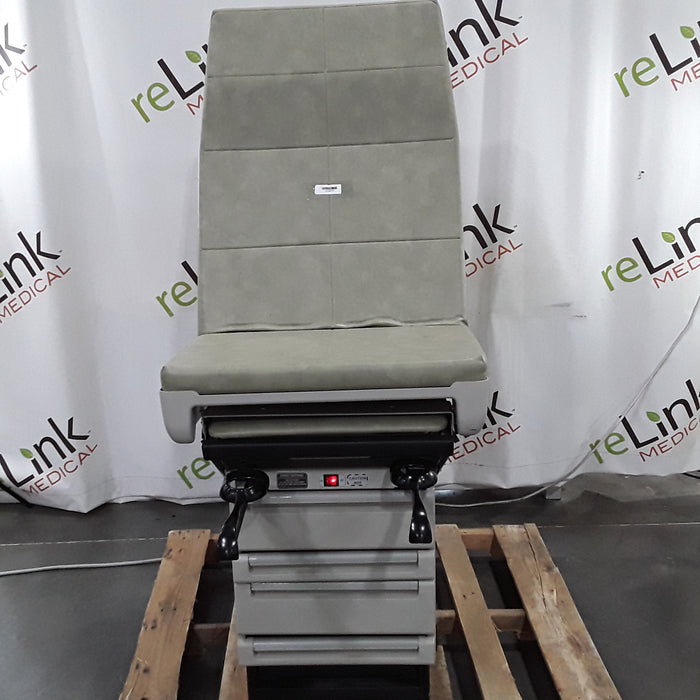 Midmark 404 Exam Table