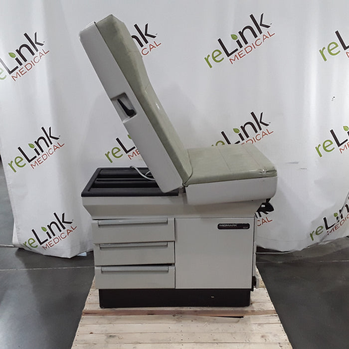 Midmark 404 Exam Table