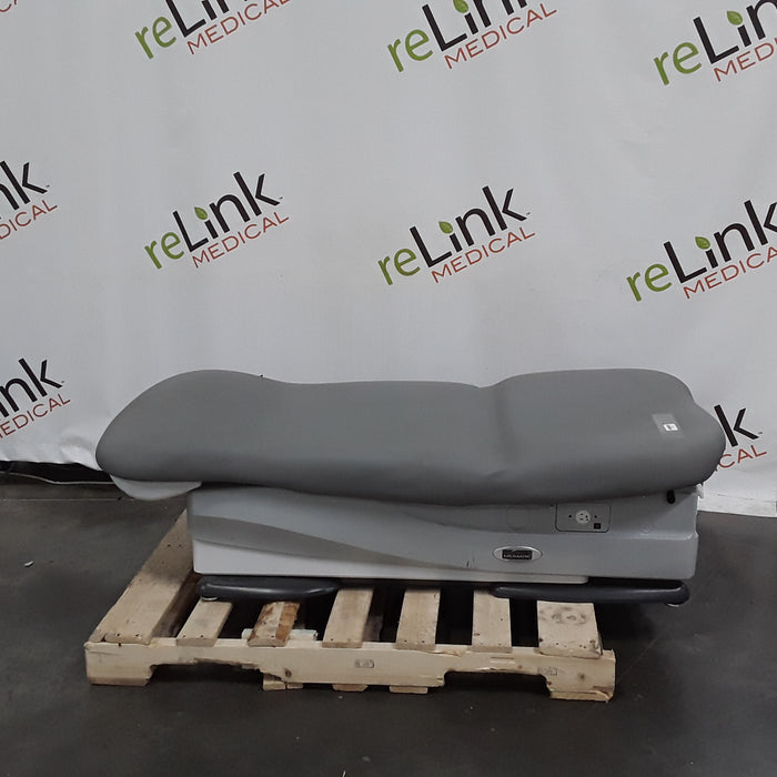 Midmark 625 Barrier-Free Power Exam Table