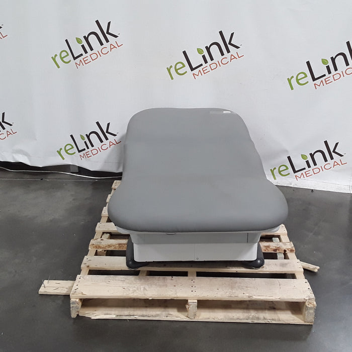 Midmark 625 Barrier-Free Power Exam Table