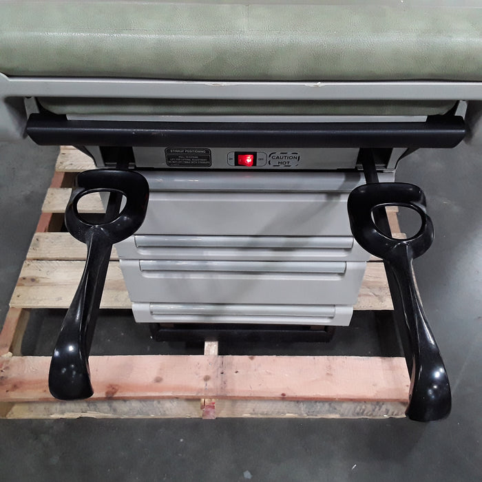 Midmark 404 Exam Table