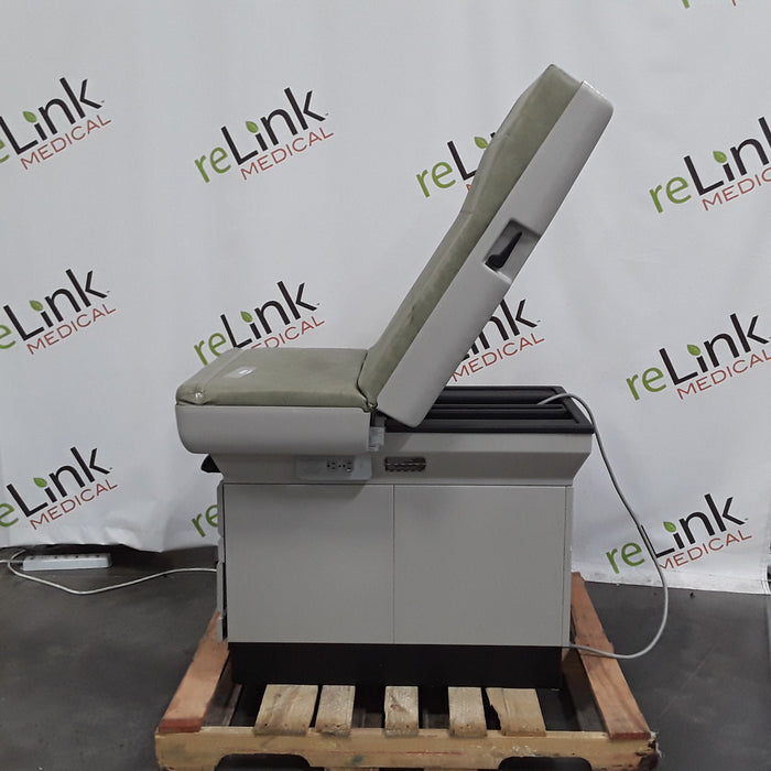 Midmark 404 Exam Table