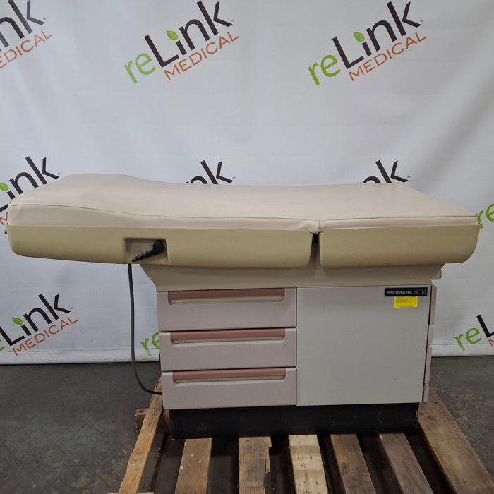 Midmark 404 Exam Table