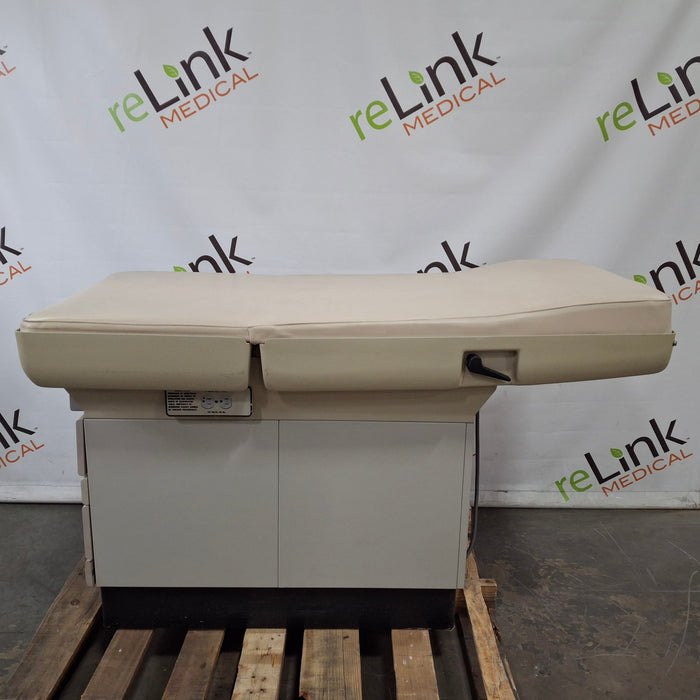 Midmark 404 Exam Table