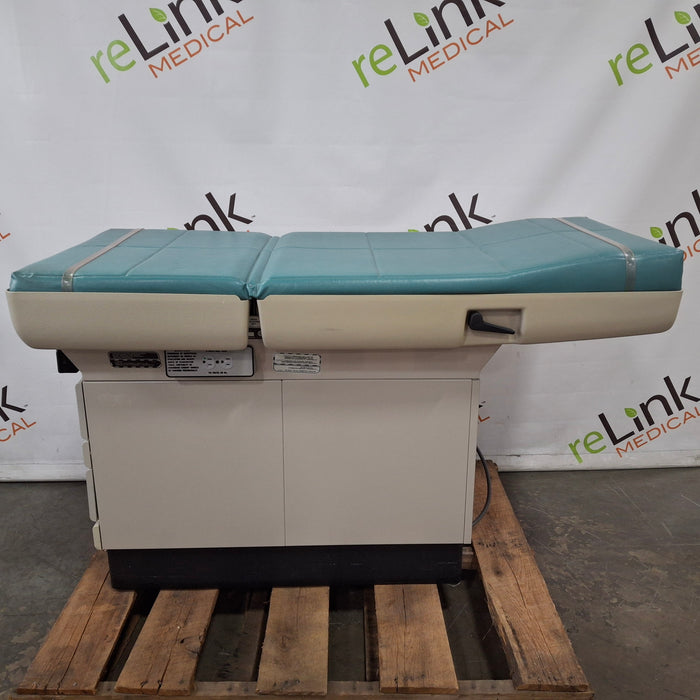 Midmark 404 Exam Table