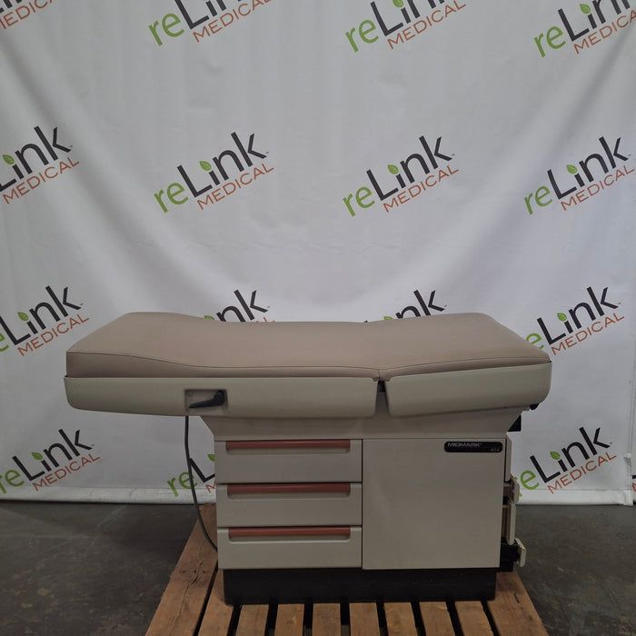 Midmark 404 Exam Table