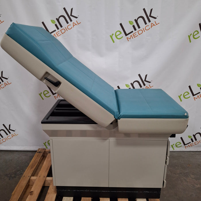 Midmark 404 Exam Table