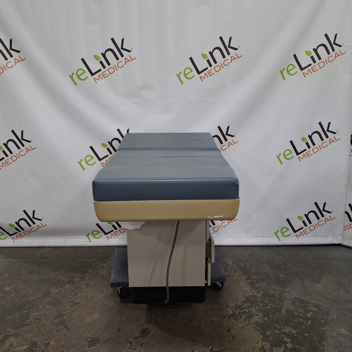 Midmark 404 Exam Table