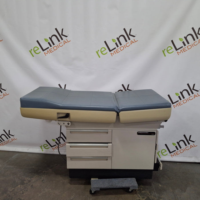 Midmark 404 Exam Table