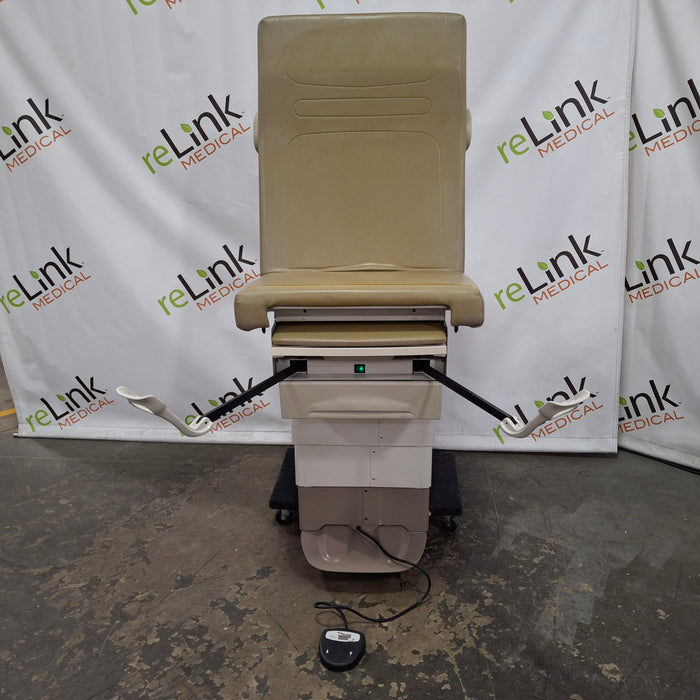 Midmark 222 Procedure Chair