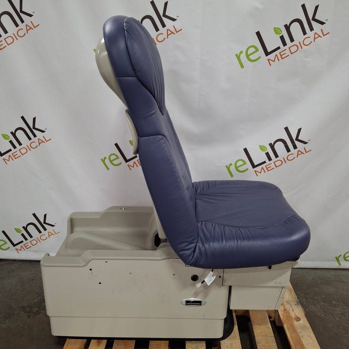 Midmark 623 Barrier Free Power Exam Table