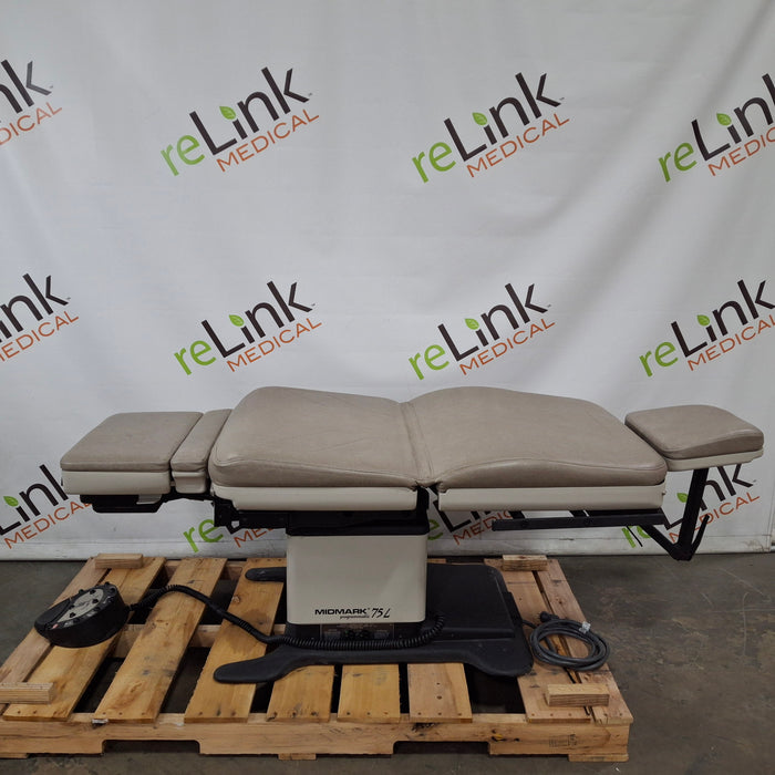 Midmark 75L Exam Chair