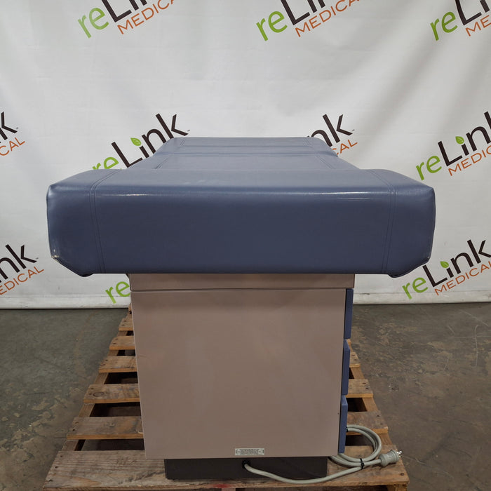 Midmark Ritter Model 104 Exam Table