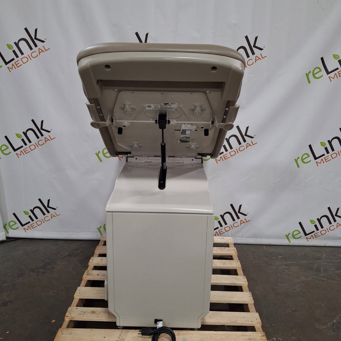 Midmark 204 Exam Table