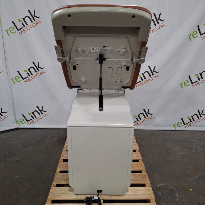 Midmark 204 Exam Table