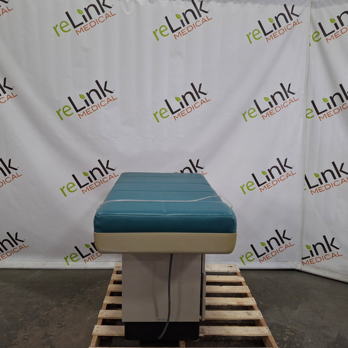 Midmark 404 Exam Table